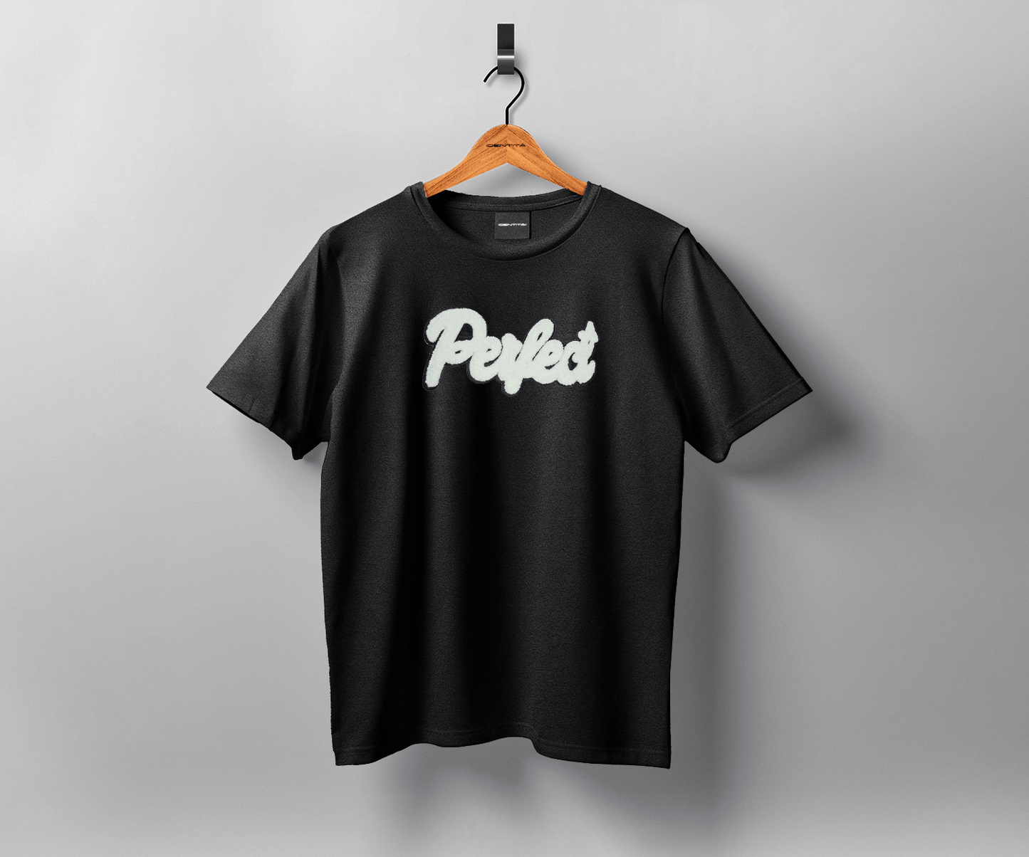 Identità T-Shirt Taglia unica T-shirt a maniche corte - PERFECT - NERO